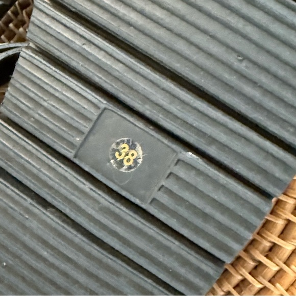 All black brand, jungle low form Leopard Print cow fur Sandals with Black Soles - Picture 9 of 9